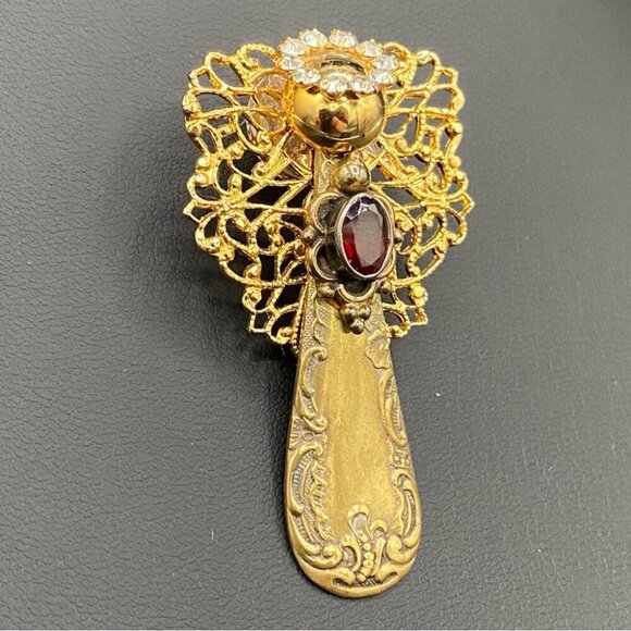 Artisan Heavenly Angel Pin Made of Vintage Spoon and Real Garnet Centre - Picture 11 of 12